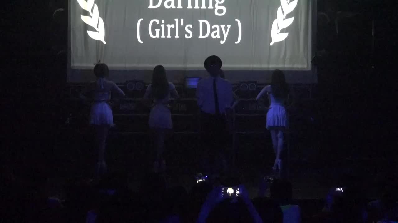 梦露风格，韩国女团摆裙舞