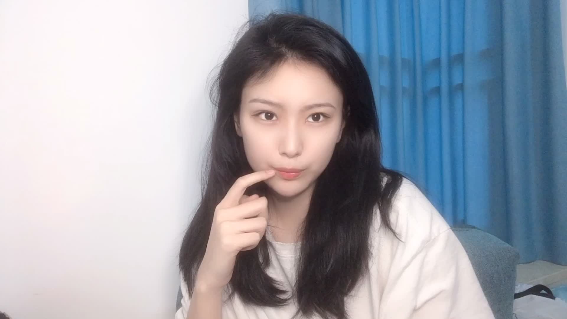 模特可可大胆尝试制服！高个瘦女孩买衣服真的好难，又大又短！