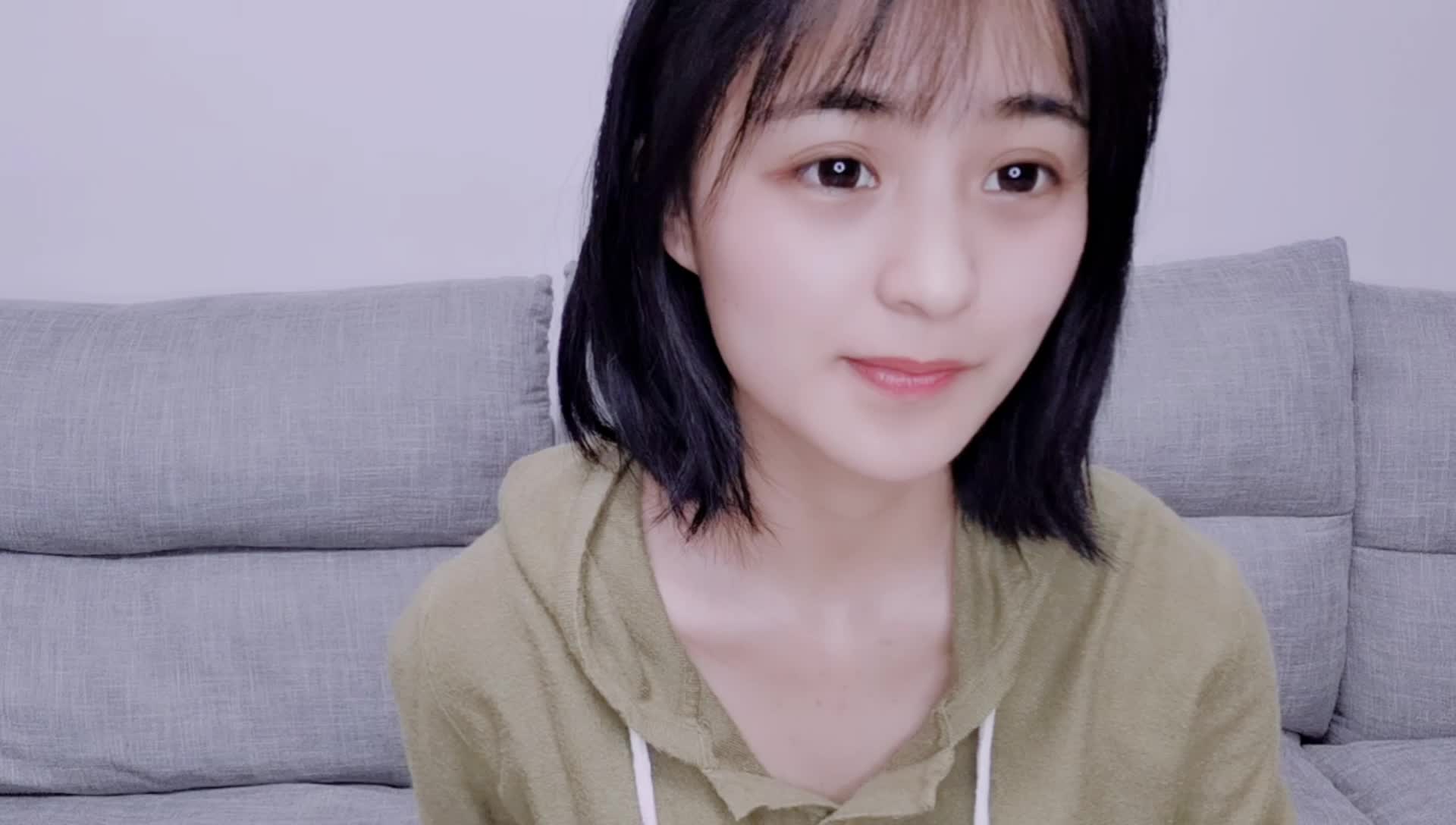 男生是喜欢成熟的女生还是单纯的女生呢？