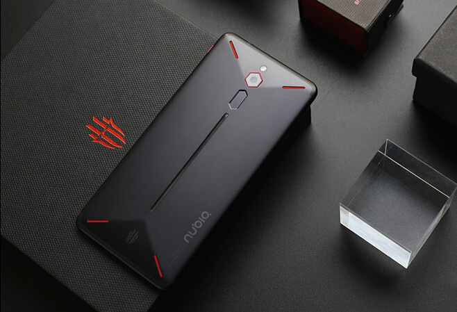 哪个更值得买?黑鲨、红魔两款游戏手机全面对