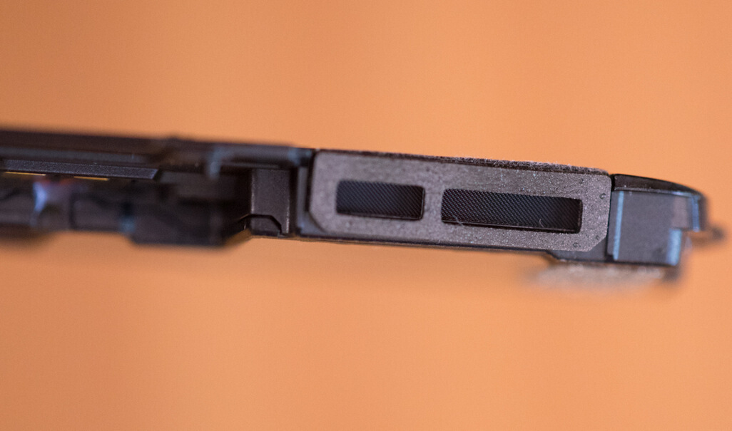 一加手机6拆解,内部结构紧凑