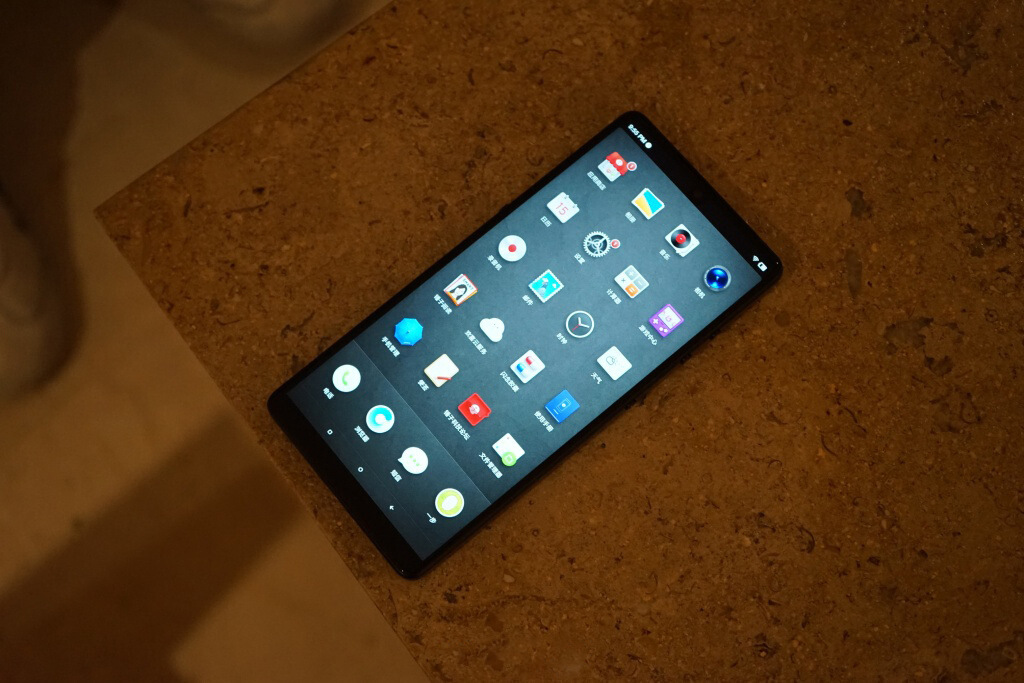 2018的几款异形全面屏手机,你确定不入一部?