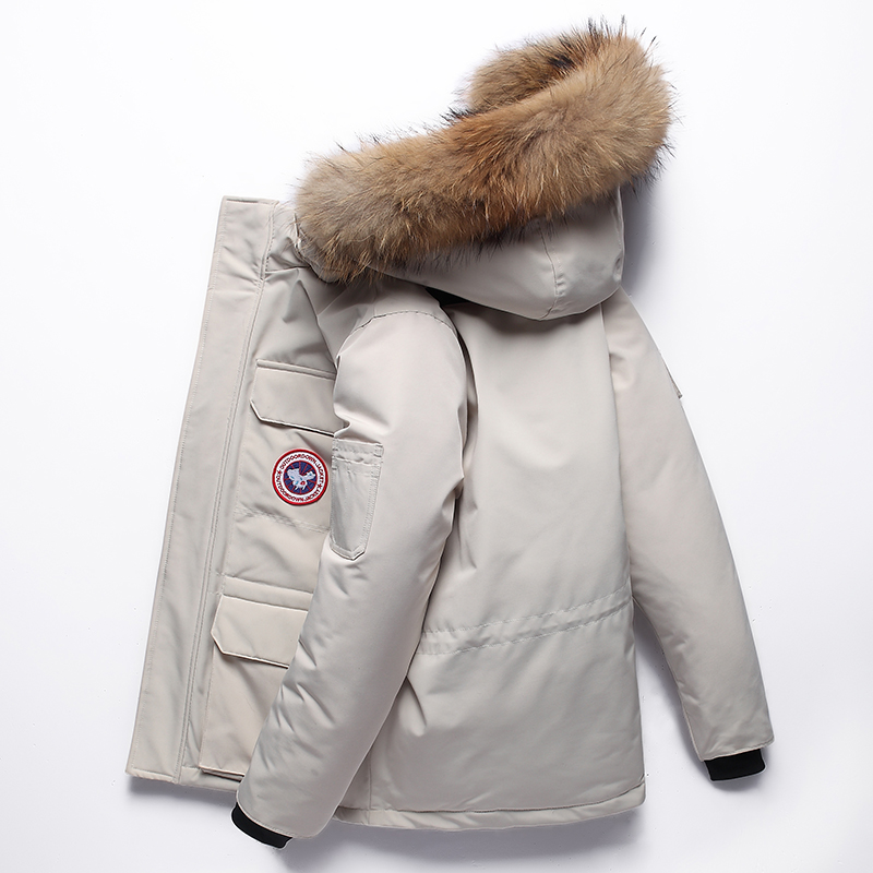 元旦又火一男装:羽绒服,件件霸气十足,拜年贼