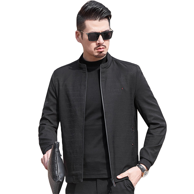 难怪老爸不用我们买衣服,瞧这男装,上身