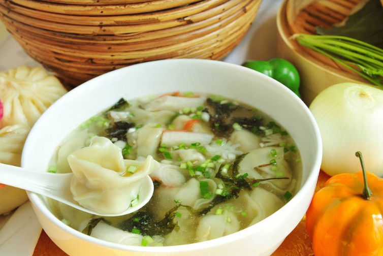 煮馄饨容易破皮?看大厨怎么做,方便好用