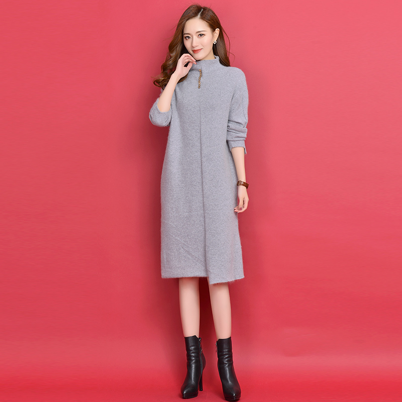 高铁上偶遇一位42岁的女士这样穿,大写的四个