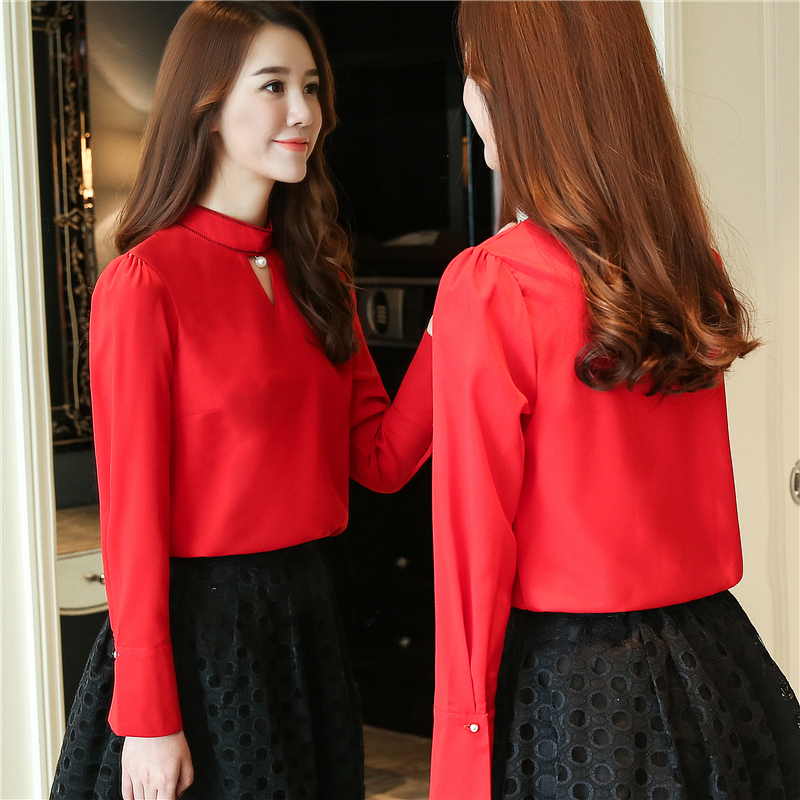 女人,扔掉一身黑!刚上新的洋气红小衫,让你年